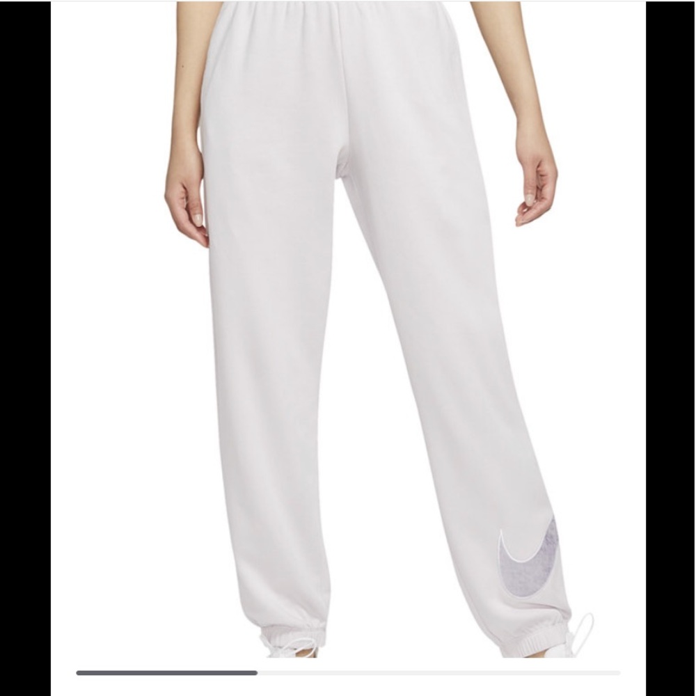 Nike Women’s Plus Size fleece Jogger